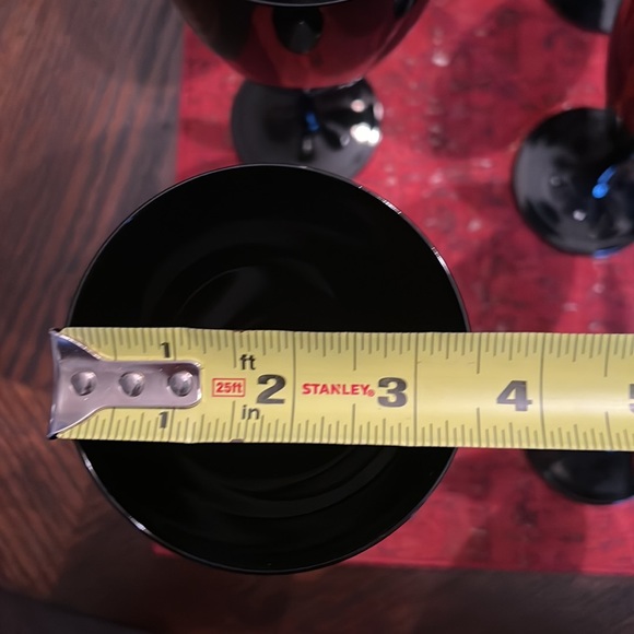 Set of 11 beautiful black crystal wine glasses - Picture 3 of 3